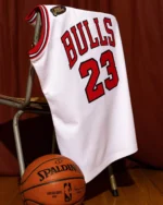 ⁦NBA Jersy Bulls Blanc⁩ - الصورة ⁦3⁩